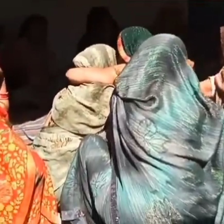 सांड ने किसान को कुएं में फेंका, मौत:हरदोई में ग्रामीणों ने प्रशासन से आवारा पशुओं पर कार्रवाई की मांग की