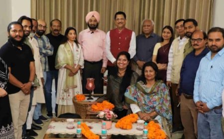 कान्हा खुद आओ या बुला लो मुझे -  अंबिका रूही