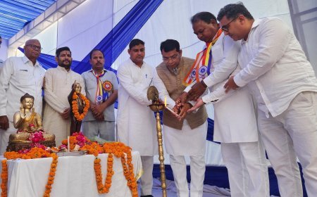 *डॉ भीमराव अम्बेडकर की जयंती पर रुद्रपुर अम्बेडकर पार्क मे आयोजित कार्यक्रम मे शामिल हुऐ विधायक शिव अरोरा*