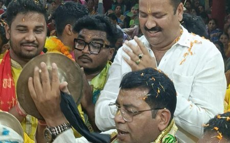 विधायक शिव अरोरा ट्रांजिस्ट कैम्प गोविन्द मंदिर  मे चल रहे सकीर्तन मे हुऐ शामिल