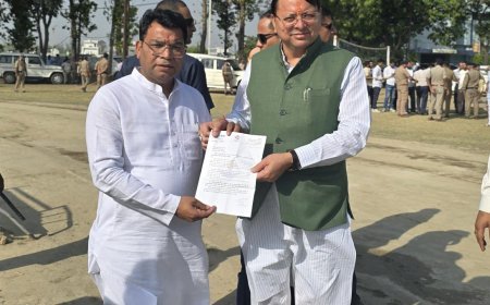 विधायक शिव अरोरा ने मुख्यमंत्री पुष्कर सिंह धामी से मुलाक़ात कर नजूल भूमि के फ्रीहोल्ड पर लगी रोक के समाधान हेतु सौपा ज्ञापन*