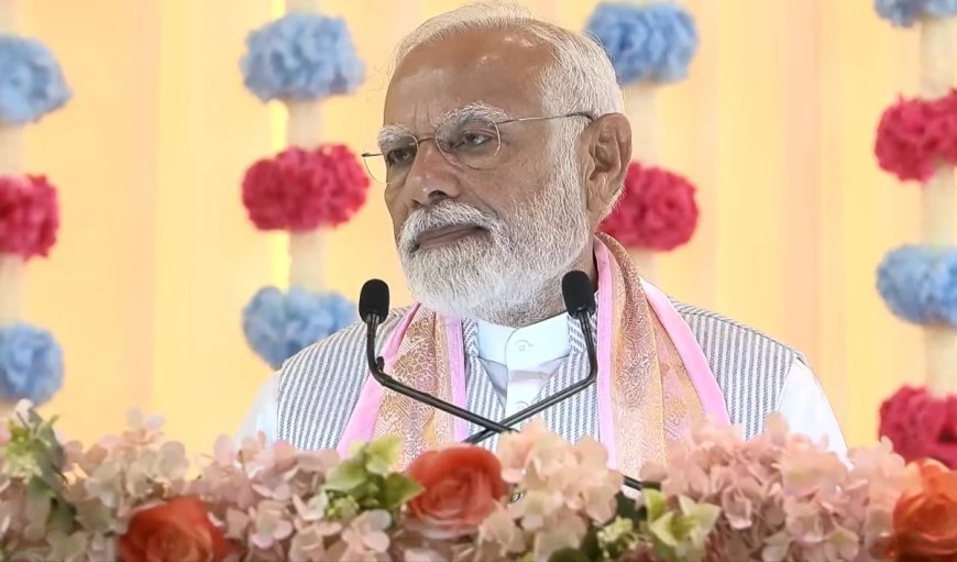 आनंदपुर धाम में PM Modi ने की पूजा-अर्चना, बोले- गरीबों और वंचितों का उत्थान हमारी सरकार का संकल्प