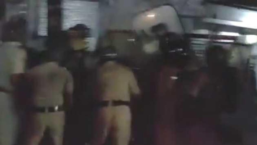 नासिक में अवैध दरगाह तोड़ने गई नगर निगम टीम पर पथराव, कई पुलिसकर्मी घायल