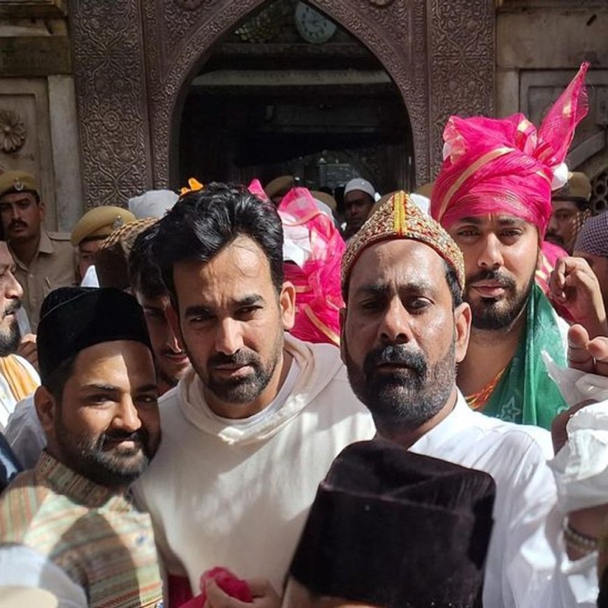 क्रिकेटर जहीर व आवेश खान पहुंचे अजमेर:दरगाह जियारत की; कामयाबी के लिए मांगी दुआ, उमडे़ प्रशंसक