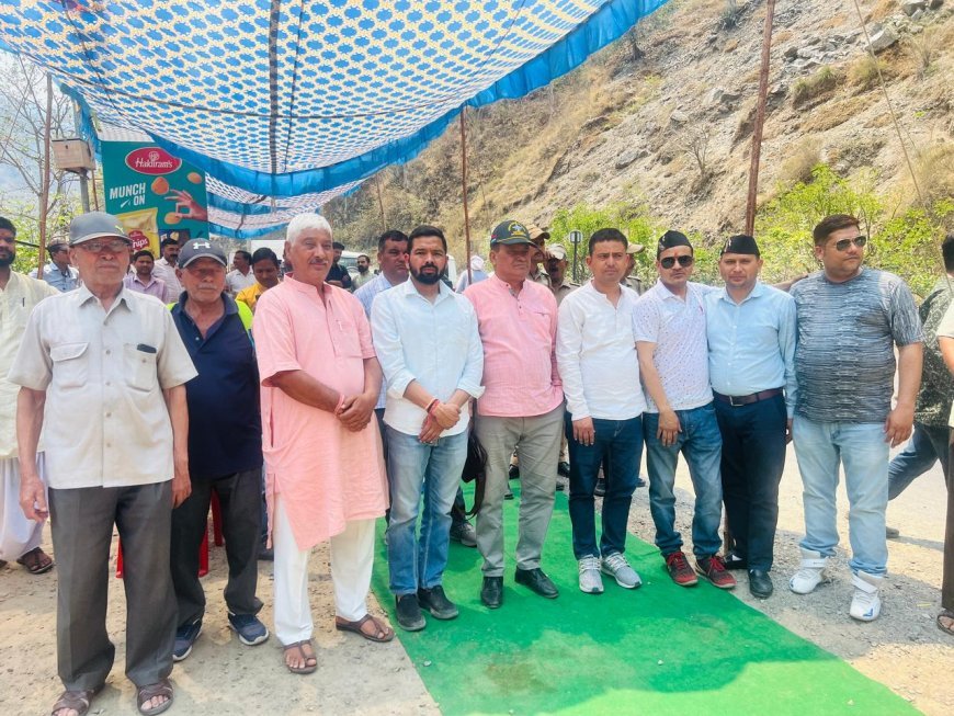 सिंगटाली मोटर पुल को लेकर विकास नेगी और विभिन्न संगठनों ने दिया धरना, भाजपा सरकार को चेताया