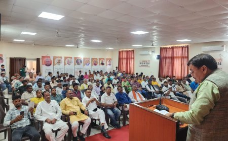 रुद्रपुर: बिहार दिवस पर 'एक भारत श्रेष्ठ भारत' कार्यक्रम के अंतर्गत छठ पूजा समिति सम्मेलन आयोजित