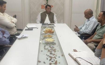 विधायक शिव अरोरा ने अपने कार्यालय पर तहसील  के साथ की समीक्षा बैठक, आमजनमानस से जुड़े विषयो को तेजी से निपटरा करने के  दिये निर्देश*