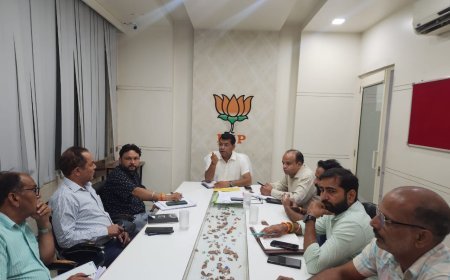 विधायक शिव अरोरा ने अपने कार्यालय पर विद्युत विभाग के साथ की समीक्षा बैठक!  रुद्रपुर ग्रामीण क्षेत्र को  जल्द  मिलेगा नया बिजलीघर*