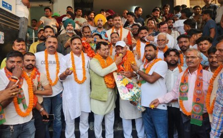 कांग्रेस को लगा तकड़ा झटका कांग्रेस अनुसूचित विभाग जिला अध्यक्ष राजेश पासी अपने सैकड़ो समर्थको संग हुऐ भाजपा मे शामिल, विधायक शिव अरोरा ने अपने कार्यालय पर दिलाई भाजपा की सदस्यता*