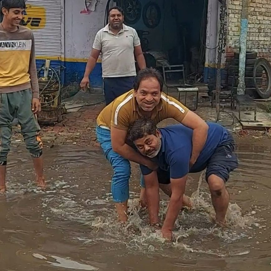 सांपला में जलभराव की समस्या से व्यापारी परेशान:दुकानों तक नहीं पहुंच रहे ग्राहक, घर से देना पड़ रहा किराया