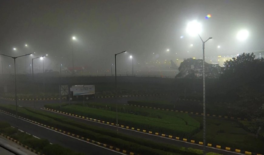 बैंकॉक से मॉस्को जा रही फ्लाइट से निकला धुआं, दिल्ली के IGI एयरपोर्ट पर आपातकाल घोषित