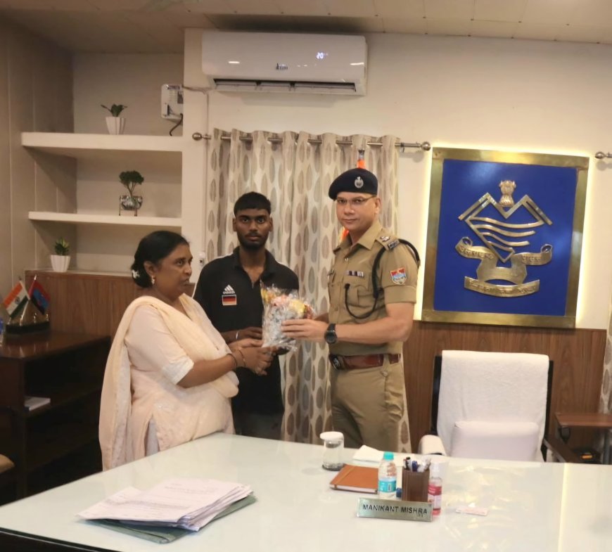 एसएसपी मणिकांत मिश्रा की त्वरित कार्यवाही से दुबई में फंसा युवक पहुंचा अपने परिजनों के पास।*