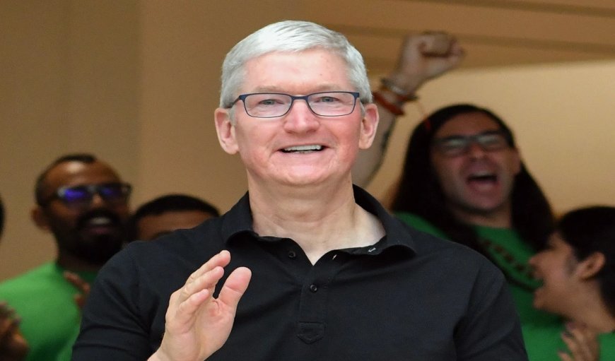 Donald Trump की नई चाल, Apple सीईओ Tim Cook से कहा भारत में ना बनाएं प्लांट, अमेरिका में बनाओ iPhone