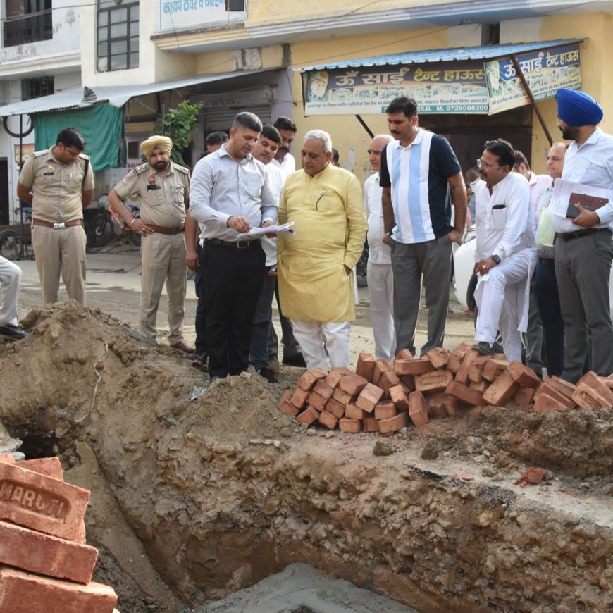कैथल में जनस्वास्थ्य विभाग के एसडीओ एवं जेई चार्जशीट:जनस्वास्थ्य मंत्री ने दिए आदेश, सीवरेज निर्माण कार्य का निरीक्षण किया