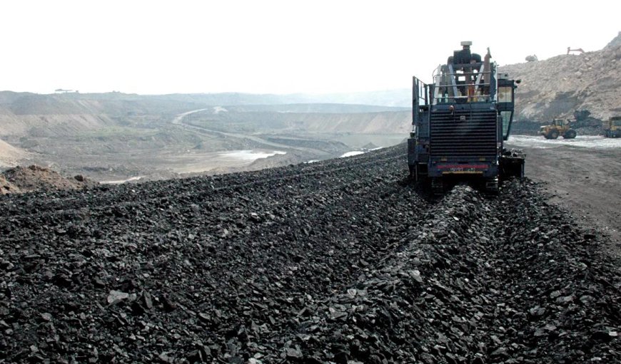 बीते वित्त वर्ष में भारत का कोयला आयात घटकर 26.35 करोड़ टन
