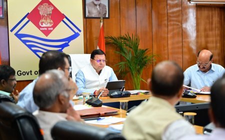 सचिवालय में आयोजित उत्तराखंड भाषा संस्थान की बैठ