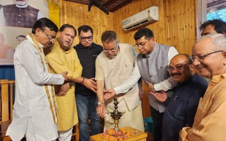 मोदी सरकार के 11 साल पूरे होने पर "प्रोफेशनल मीट" कार्यक्रम का हुआ आयोजन, कैबिनेट मंत्री गणेश जोशी ने प्रबुद्ध वर्ग के लोगो के बीच गिनाई सरकार की उपलब्धिया*