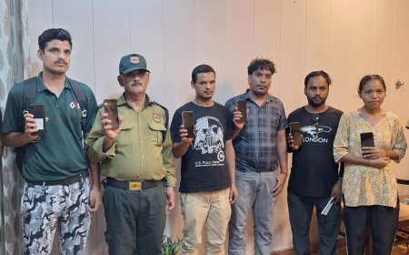 एसएसपी मणिकांत मिश्रा ने खोए फोन लौटाकर लौटाई चेहरों पर मुस्कान; ₹20 लाख से अधिक के मोबाइल बरामद, CEIR पोर्टल ने निभाई अहम भूमिका