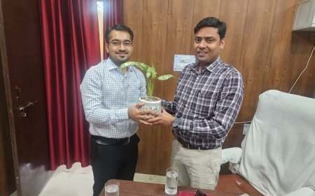 प्रशासनिक फेरबदल: कौस्तुभ मिश्र बने अपर जिलाधिकारी वित्त/राजस्व, गौरव पाण्डे और तुषार सैनी ने भी लिया कार्यभार।*