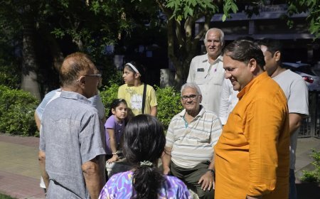 महापौर ने आवास विकास के पार्कों का किया निरीक्षण