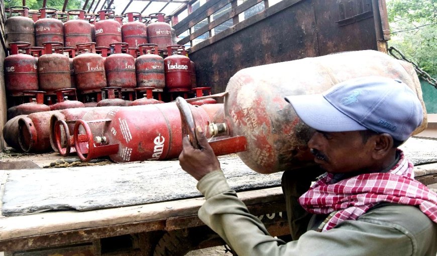Rule Change: Credit Card से लेकर LPG में होंगे ये बदलाव, एक जून से बदल जाएगा सब, आम आदमी की जेब पर होगा असर