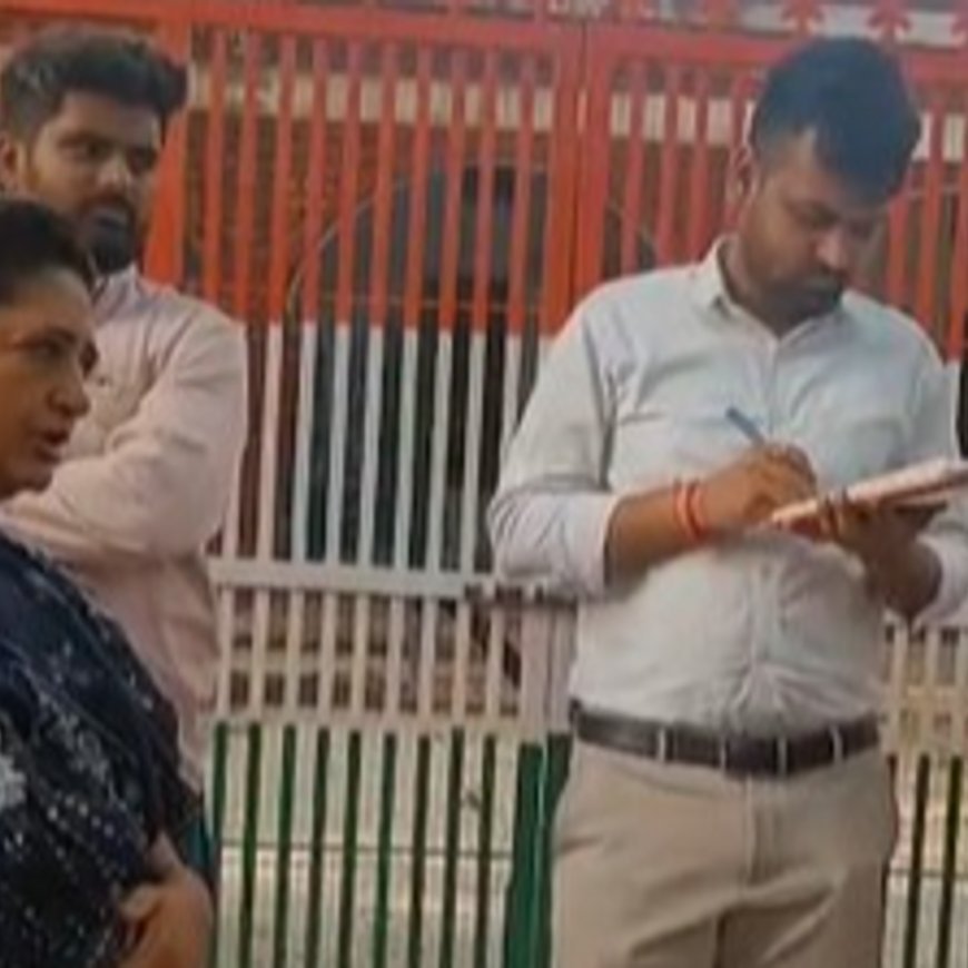 रेवाड़ी में फटकार के बाद फील्ड में उतरे DMC:गंदगी से भरे नालों, जर्जर भवनों का निरीक्षण; बोले-हर वार्ड में लेंगे धरातल की रिपोर्ट