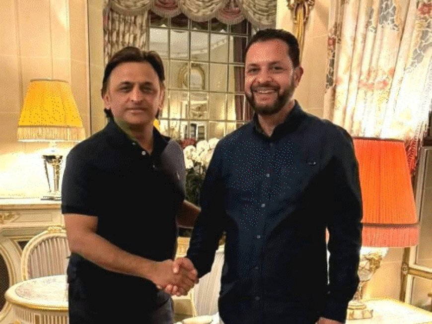 अखिलेश यादव का लंदन में 'जेंटलमैन लुक':ब्लैक टी-शर्ट और ट्राउजर में नजर आए; सोशल मीडिया यूजर्स बोले- जच रहे