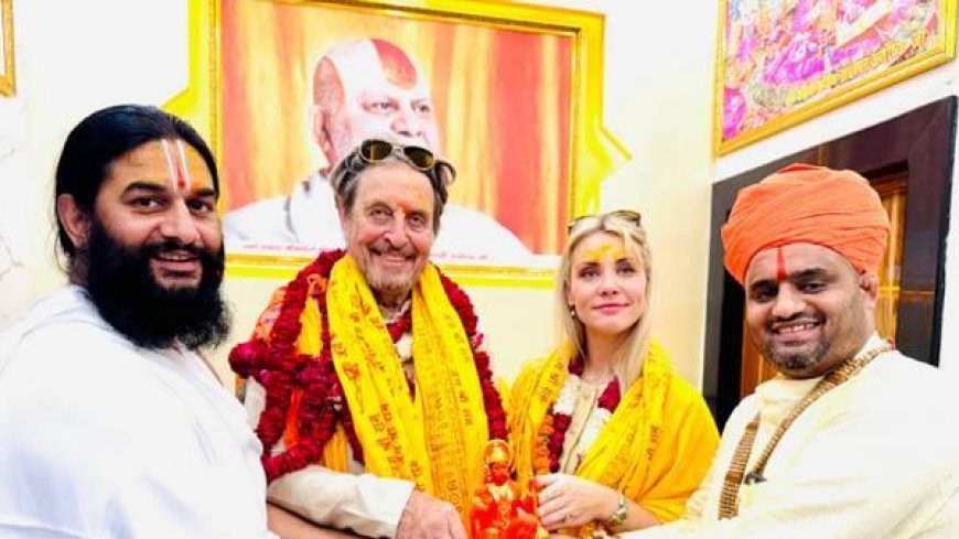 रामलला व हनुमान गढ़ी के दर्शन कर भावविभोर हुए एरोन मस्क