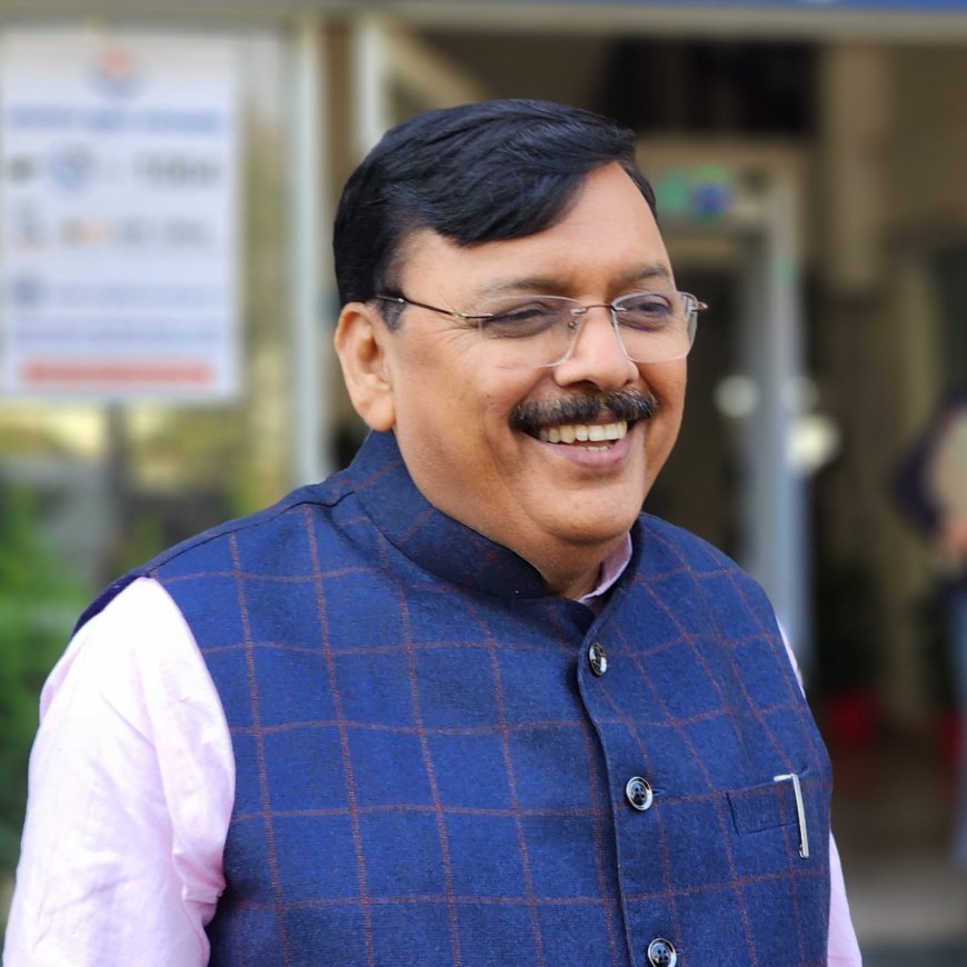 एयरपोर्ट के विस्तार पर पुनर्विचार होना चाहिए - पूर्व विधायक राजेश शुक्ला