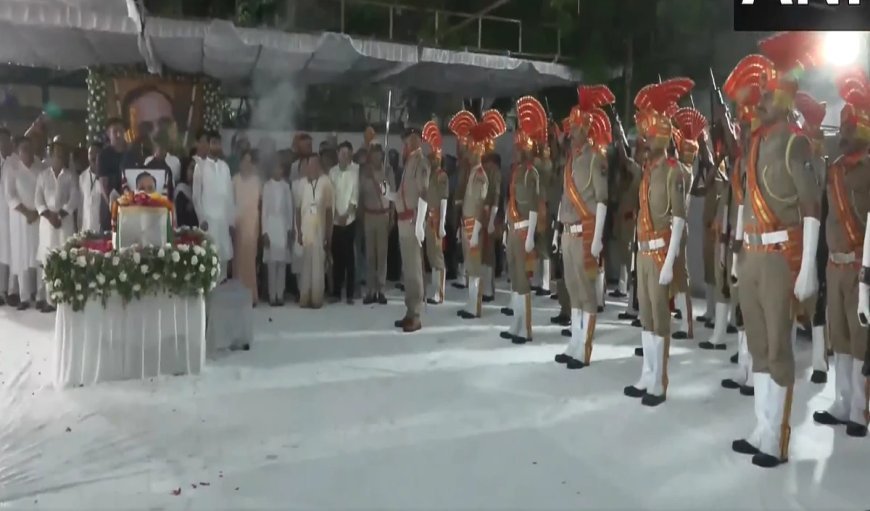 पूर्व CM विजय रूपाणी का राजकीय सम्मान के साथ अंतिम संस्कार, दी गई 21 तोपों की सलामी, अमित शाह भी रहे मौजूद