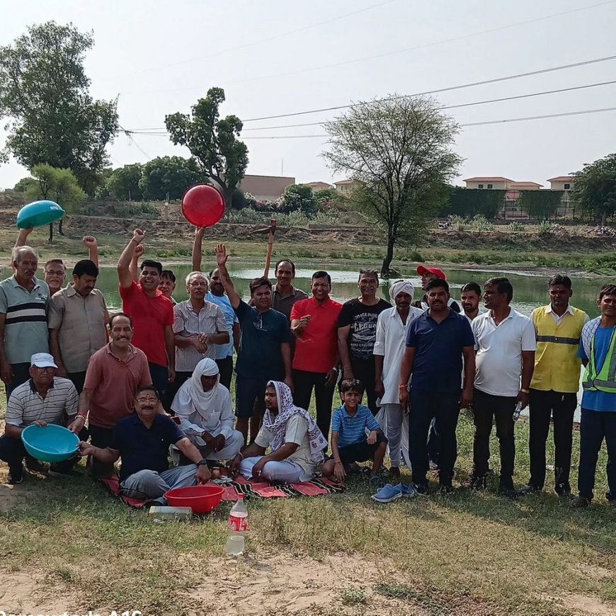 वंदे गंगा जल संरक्षण अभियान में तालाब साफ किया:बारिश का पानी भरने की समस्या से निजात मिलेगी, भूगर्भ जल स्रोत रिचार्ज होंगे