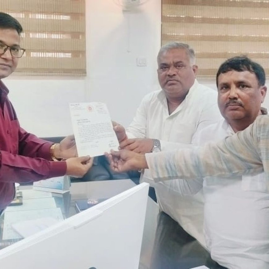 रेलवे स्टेशन के पास अधूरी सड़क का मामला:फरेंदा विधायक के पत्र पर ADRM ने दिए कार्य पूरा करने के निर्देश