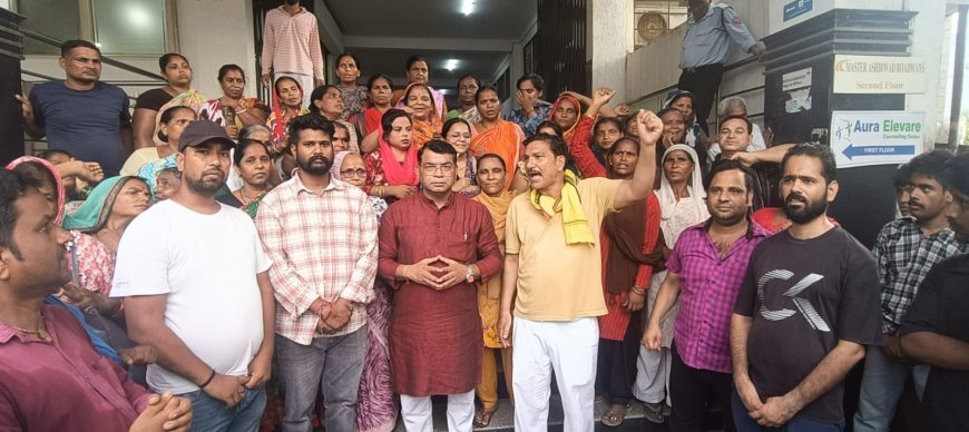 कल्याणी बेगूल नदी की जद मे आ रहे सैकड़ो परिवारों को मिली राहत! विधायक शिव अरोरा की जिला अधिकारी से वार्ता बाद अतिक्रमण के नोटिस बाटने की कार्यवाही रुकी*