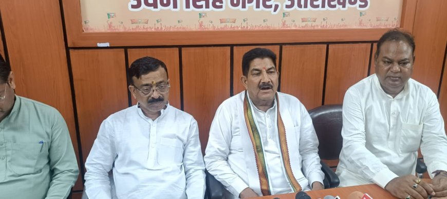 प्रदेश महामंत्री राजेंद्र बिष्ट ने कांग्रेस द्वारा लगाई गई इमरजेंसी को लोकतंत्र पर बताया कुठाराघात!