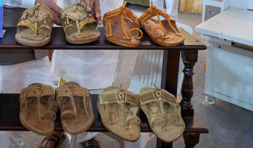 300 की सैंडल 2 लाख में बेच रहा इटालियन ब्रांड PRADA, ट्रोलिंग के बाद स्वीकार की कोल्हापुरी चप्पलों की नकल की बात