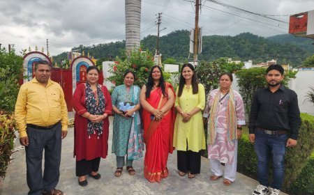 जनसंघ के संस्थापक एवं महान शिक्षाविद् डॉ.श्यामा प्रसाद मुखर्जी की "125 वीं" जयंती के अवसर पर सरवती देवी मैमोरियल ट्रस्ट ने श्रद्धांजलि अर्पित कर विचार गोष्ठी आयोजित की।