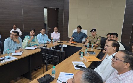 *गृहमंत्री अमित शाह के प्रस्तावित दौरे को लेकर तैयारियाँ तेज, जिलाधिकारी ने की अधिकारियों के साथ बैठक*