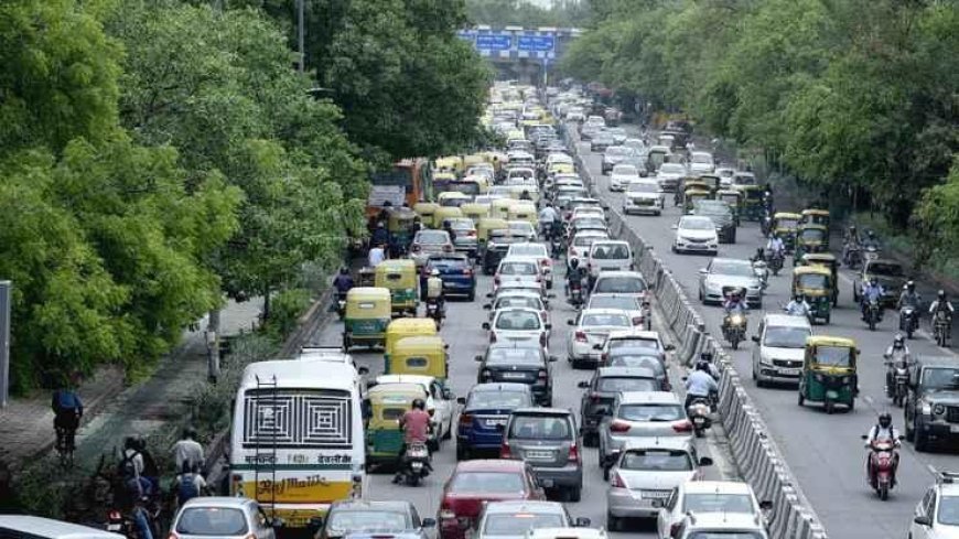 ईंधन प्रतिबंध पर दिल्ली सरकार का यू-टर्न, EOL वाहनों पर रोक हटाने की मांग