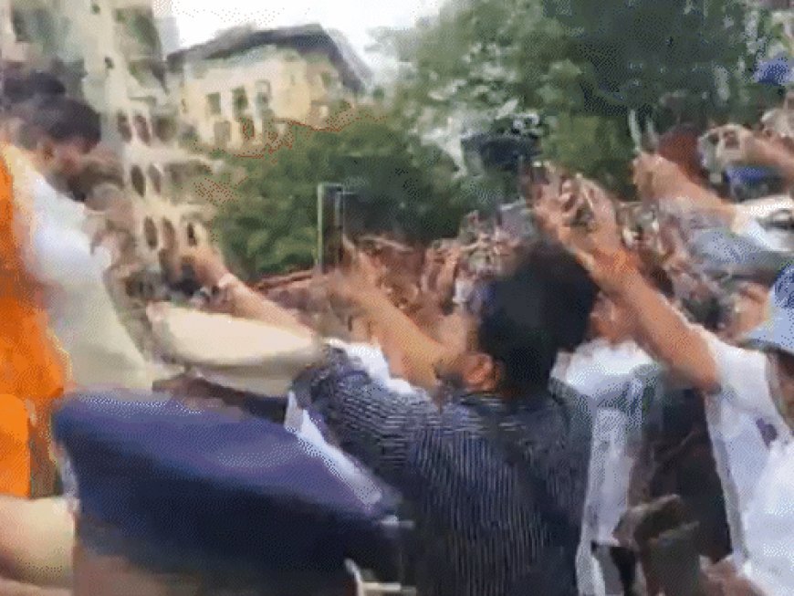 मराठी भाषा विवाद-ठाणे में राज ठाकरे की पार्टी का प्रदर्शन:मंत्री सरनाईक के पहुंचने पर कार्यकर्ताओं का विरोध; MNS नेता-कार्यकर्ता हिरासत में लिए गए
