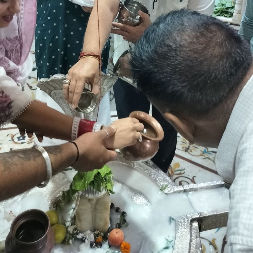 टोहाना के पंचमुखी शिव मंदिर में उमड़ी श्रद्धालुओं की भीड़:सावन के पहला सोमवार, शिवलिंग का जलाभिषेक, शिवरात्रि पर जागरण