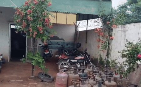 जींद में गैस एजेंसी पर सीएम फ्लाइंग की रेड:सिलेंडरों का स्टॉक सहीं नहीं मिला, कर्मचारी वर्दी में नहीं थे, स्टॉक बोर्ड भी अधूरा