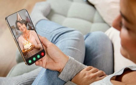 WhatsApp ला रहा है नाइट मोड, अब अंधेरे में भी करें वीडियो कॉल और फोटोग्राफी