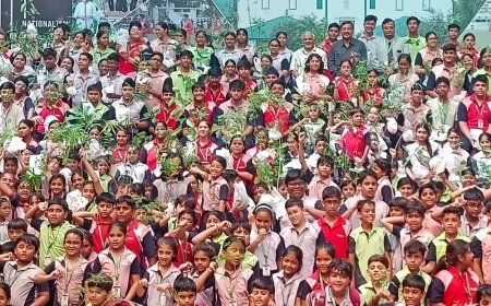 प्रिल्यूड स्कूल में पौधा वितरण कार्यक्रम:छात्रों ने पर्यावरण बचाने का लिया संकल्प, पर्यावरण संरक्षण के लिए किया प्रेरित