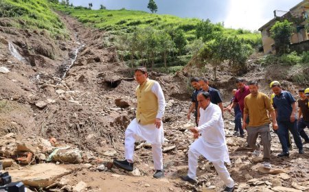 आपदा की घड़ी में 2 दिन से ग्राउंड जीरो पर धामी*