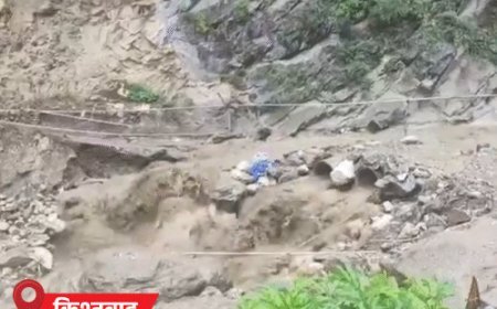 किश्तवाड़ में बादल फटा, 33 लोगों की मौत:चशोटी गांव में मचैल माता की धार्मिक यात्रा के लिए पहुंचे कई लोग बहे, 65 को बचाया