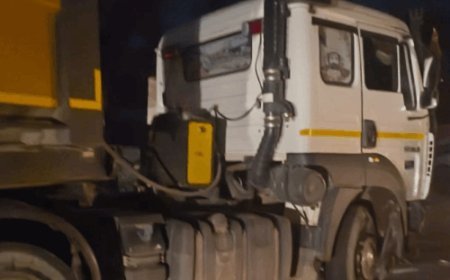 गुरुग्राम में पिकअप ट्राले से टकराई, ड्राइवर की मौत:दिल्ली लौटते वक्त हादसा; आरोपी मौके से फरार