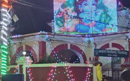 जन्माष्टमी को लेकर गाजीपुर में रातभर सजी दुकानें:कलेक्ट्रेट में स्वचालित झांकियों की सजावट, मंदिरों और घरों में विशेष तैयारी