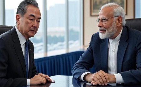 Putin-Trump मुलाकात के बाद खुद को बचाने में लग गया चीन, विदेश मंत्री वांग यी की भारत यात्रा के क्या हैं मायने?
