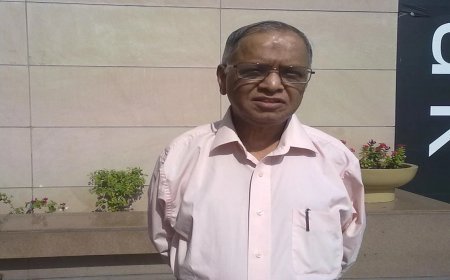 NR Narayana Murthy Birthday: एनआर नारायण ने 10 हजार से खड़ी की अरबों की Infosys, एक कमरे से की थी शुरूआत