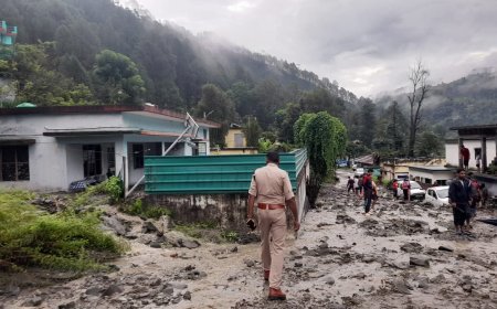मुख्यमंत्री धामी ने चमोली जनपद के थराली क्षेत्र में बादल फटने की घटना पर दुख व्यक्त किया